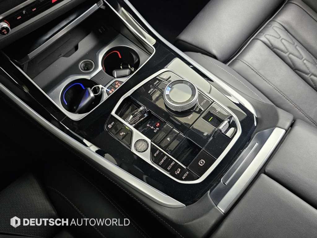 BMW X5 — photo 09
