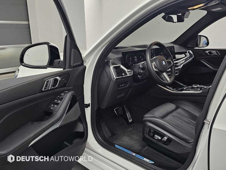 BMW X5 — photo 11