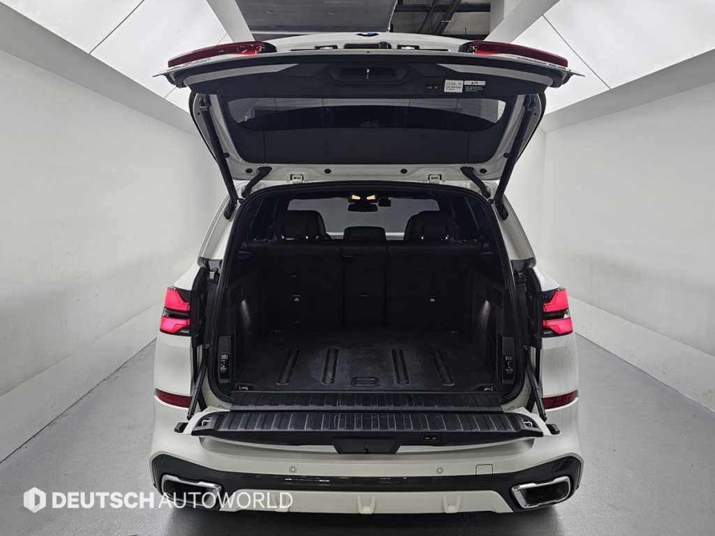 BMW X5 — photo 19