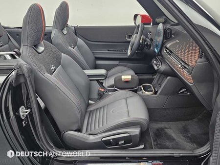 Mini Cooper Convertible — photo 10
