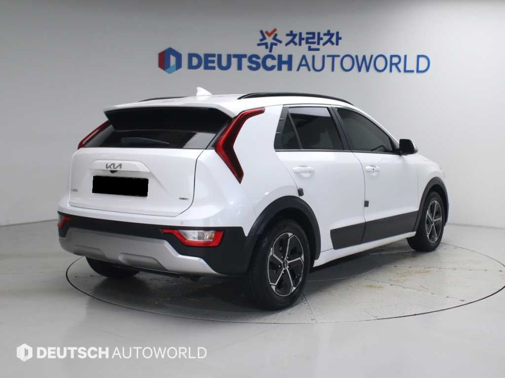 Kia Niro — photo 02