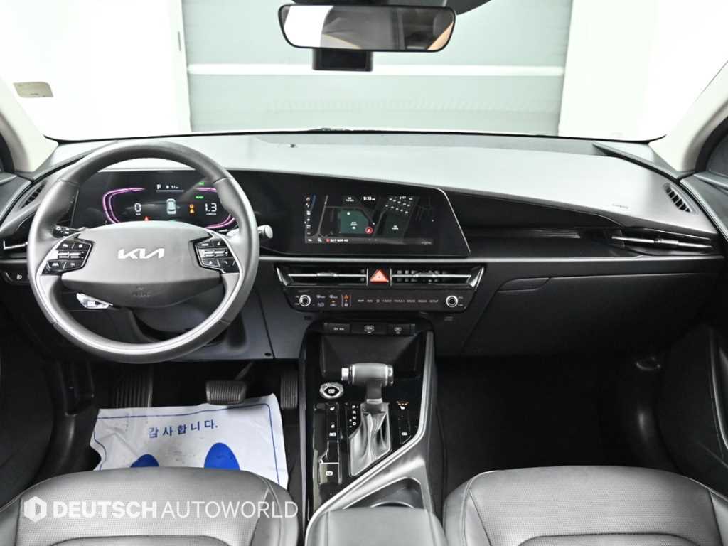 Kia Niro — photo 07