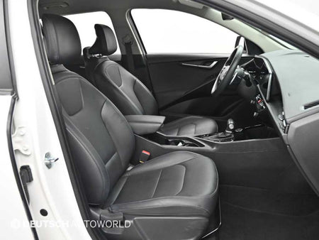 Kia Niro — photo 10