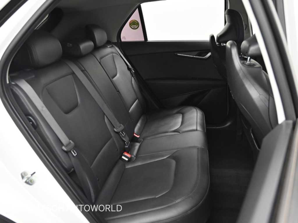 Kia Niro — photo 12