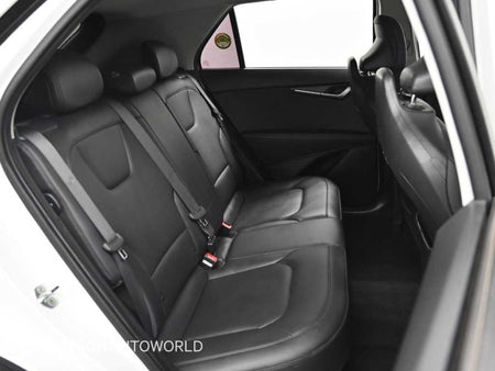 Kia Niro — photo 12