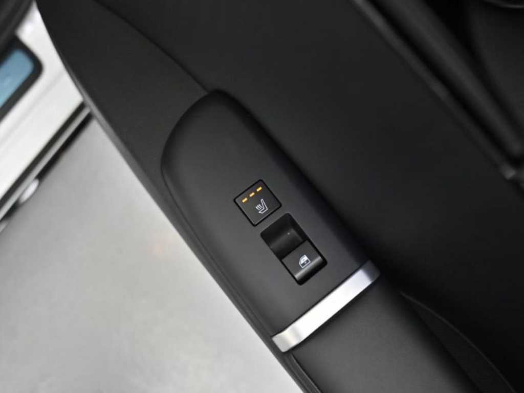 Hyundai Grandeur — photo 16
