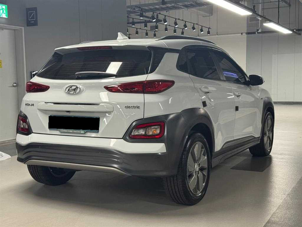 Hyundai Kona — photo 04