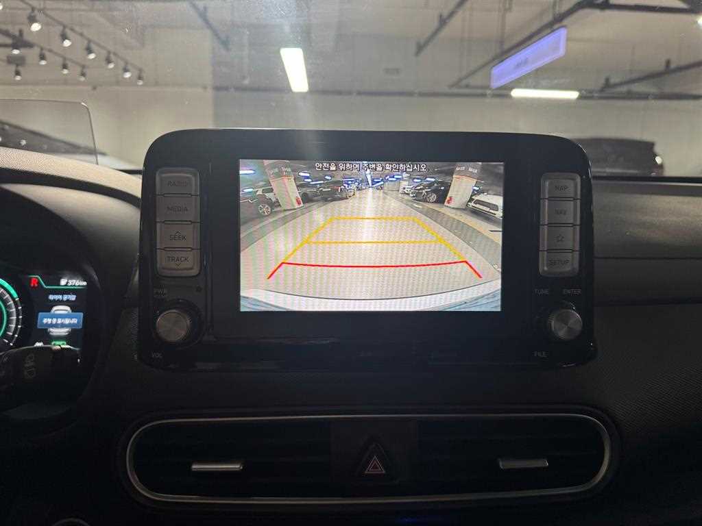 Hyundai Kona — photo 18