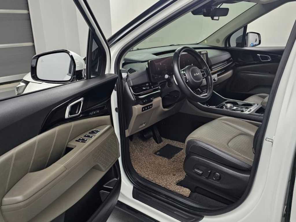 Kia Carnival — photo 11