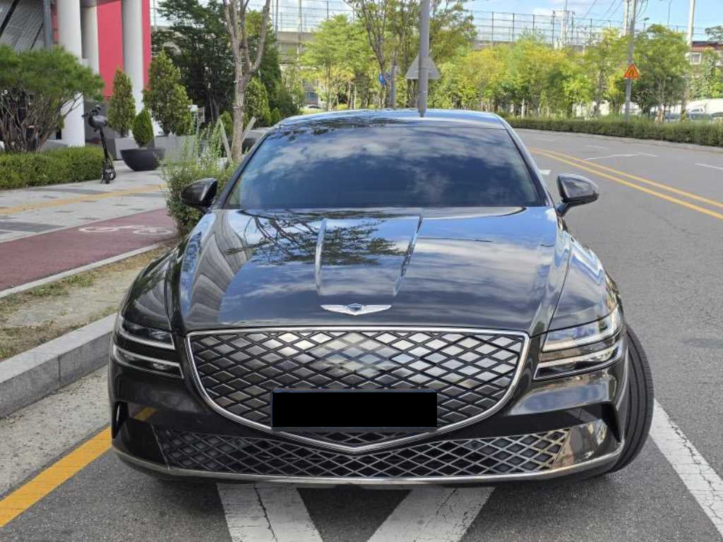 Genesis G80 — photo 03