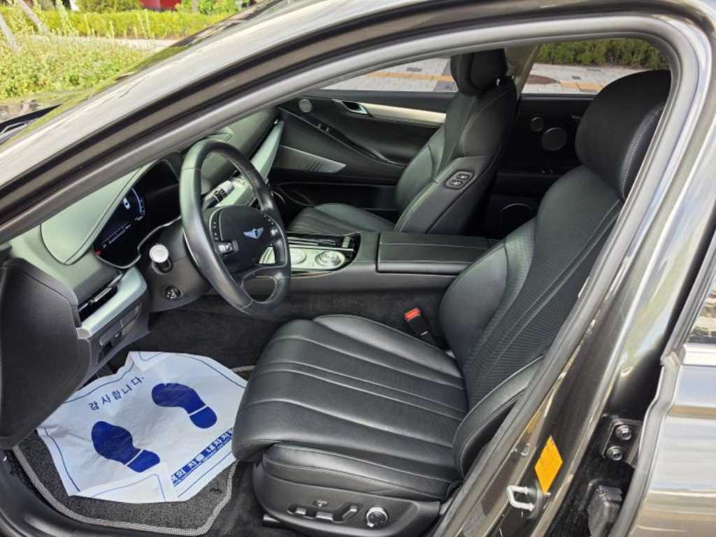Genesis G80 — photo 14