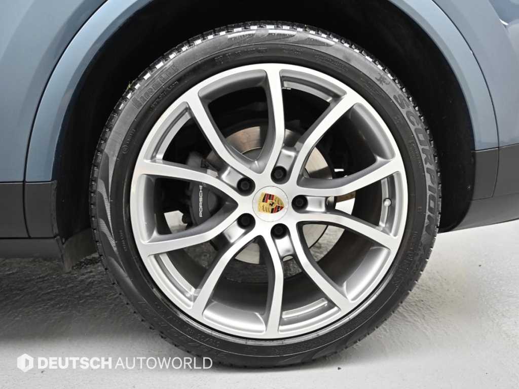 Porsche Cayenne — photo 05