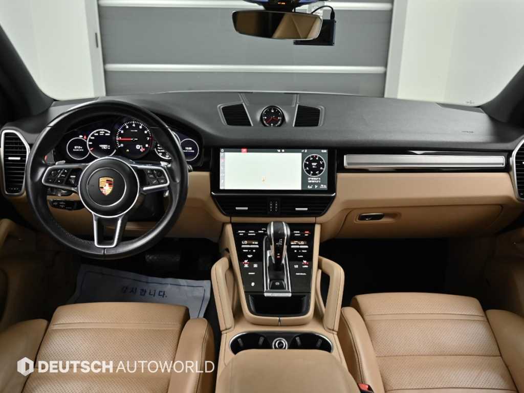 Porsche Cayenne — photo 07