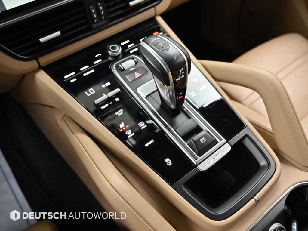 Porsche Cayenne — photo 09