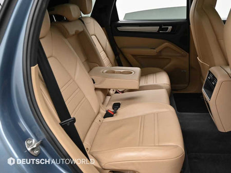 Porsche Cayenne — photo 12