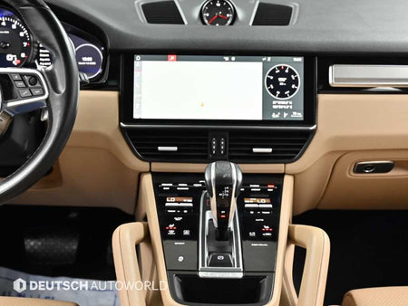 Porsche Cayenne — photo 14