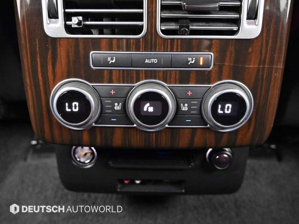 Land Rover Range Rover — photo 16