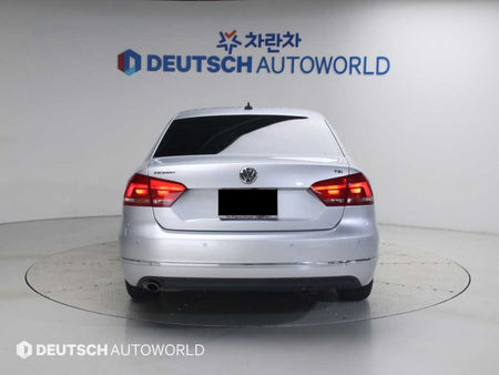 Volkswagen Passat — photo 04
