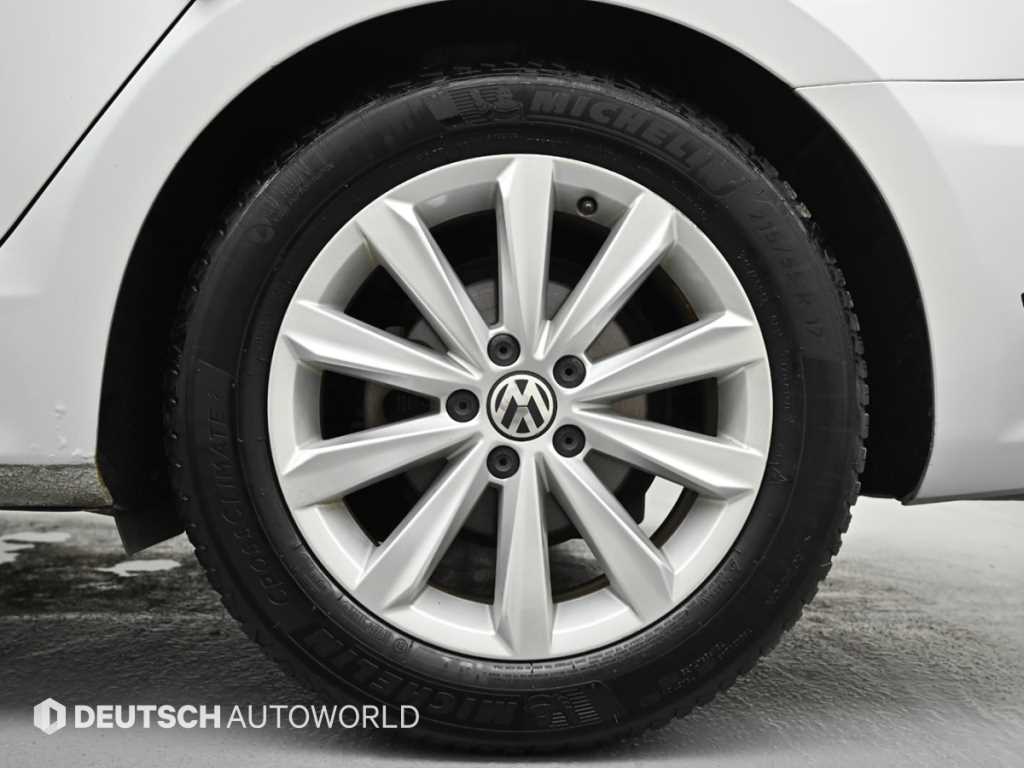 Volkswagen Passat — photo 05