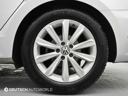 Volkswagen Passat — photo 05