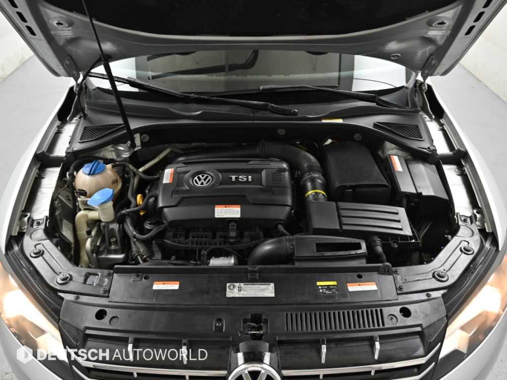 Volkswagen Passat — photo 06