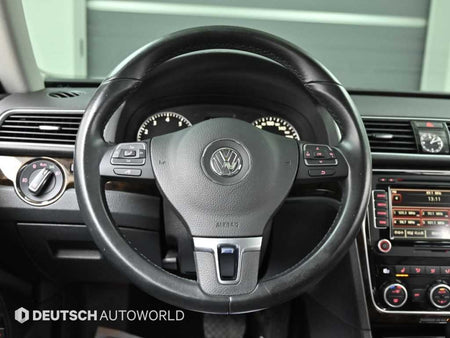 Volkswagen Passat — photo 13