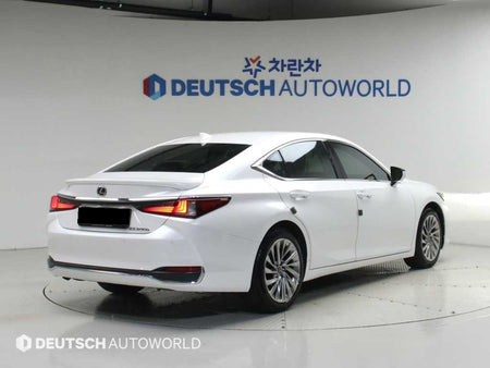 Lexus ES — photo 02