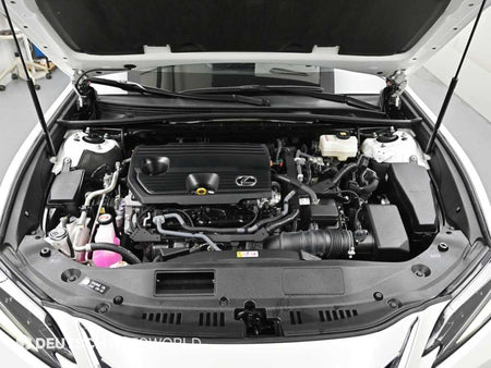 Lexus ES — photo 06