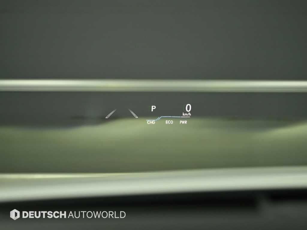 Lexus ES — photo 17