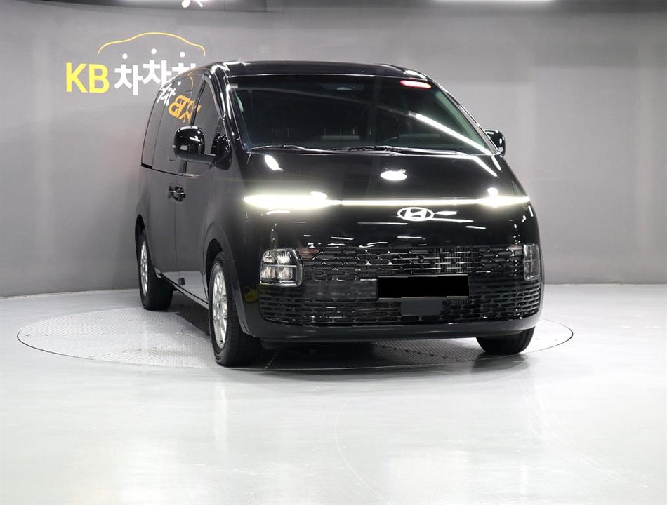 Hyundai Staria — photo 02