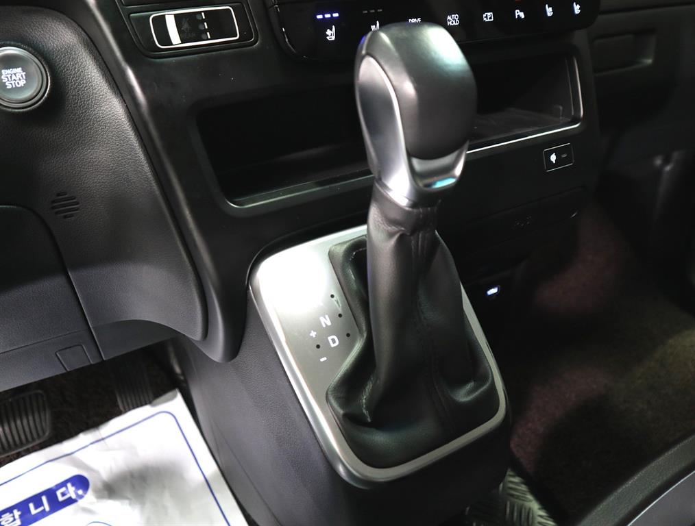 Hyundai Staria — photo 13