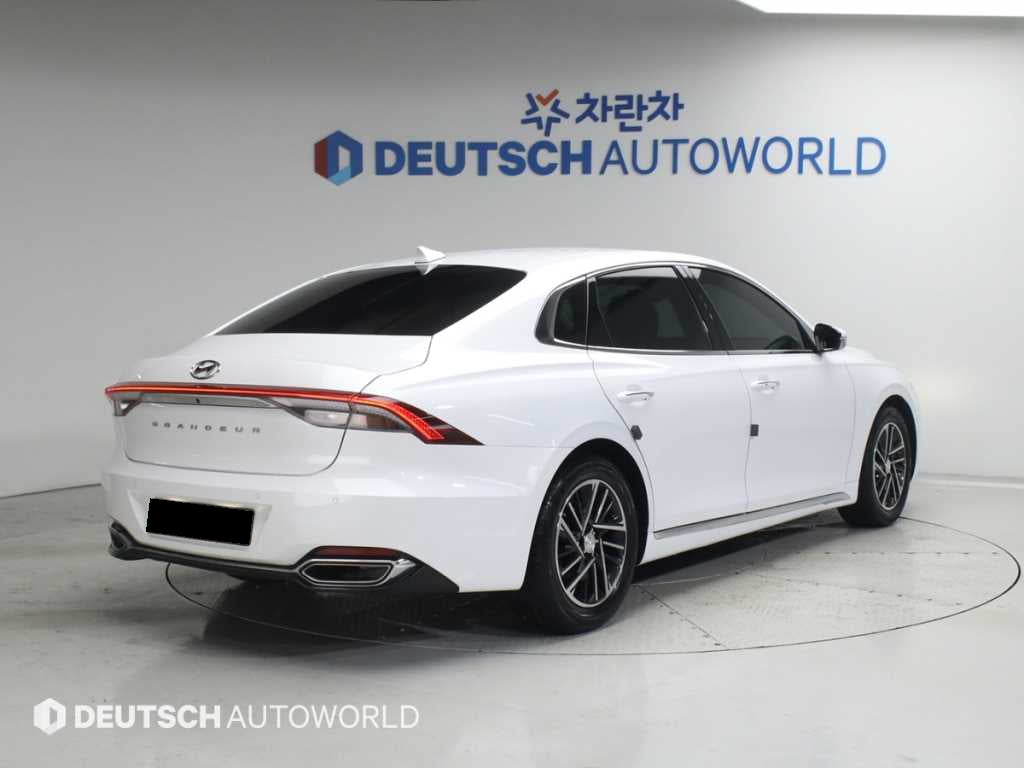 Hyundai Grandeur — photo 02