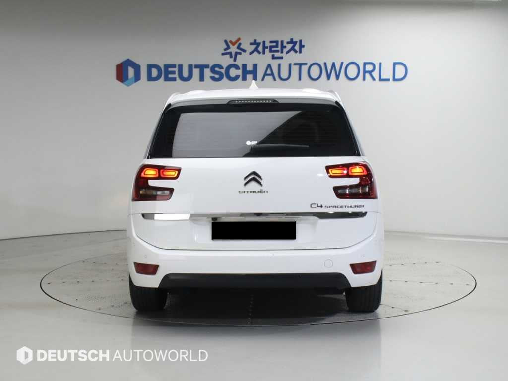 Citroen C4 SpaceTourer — photo 04