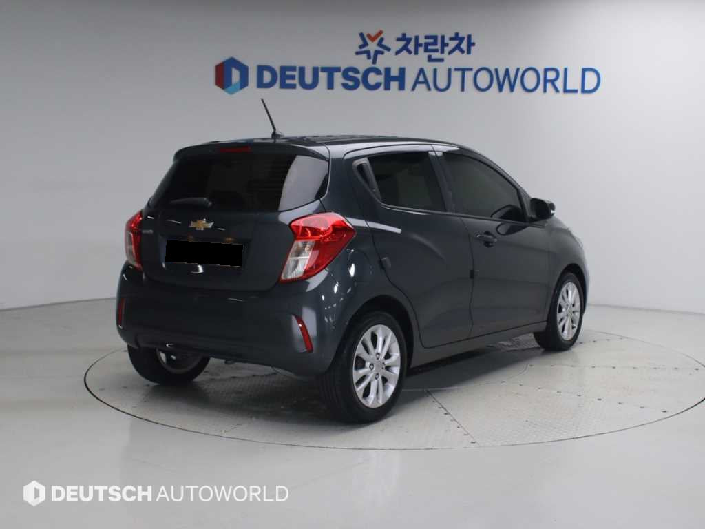 CHEVROLET Spark — photo 02