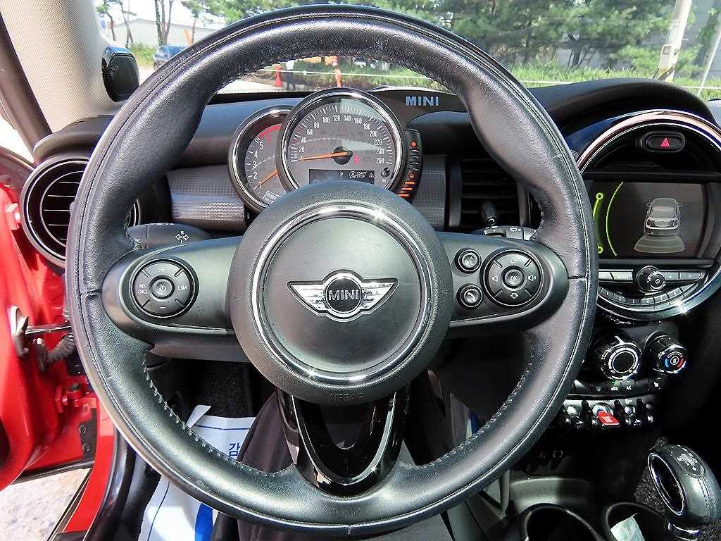 Mini Cooper — photo 08
