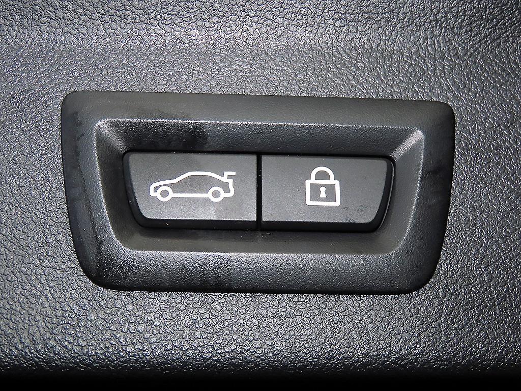 BMW X3 — photo 16