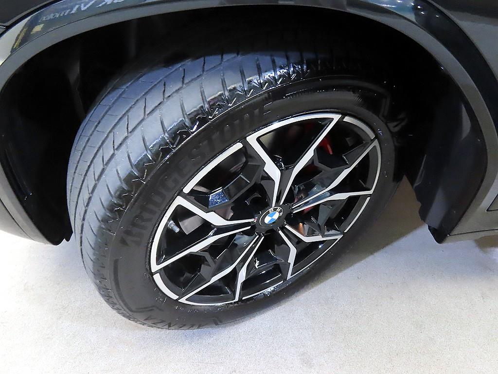 BMW X3 — photo 20