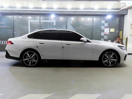BMW 5-Series — photo 03