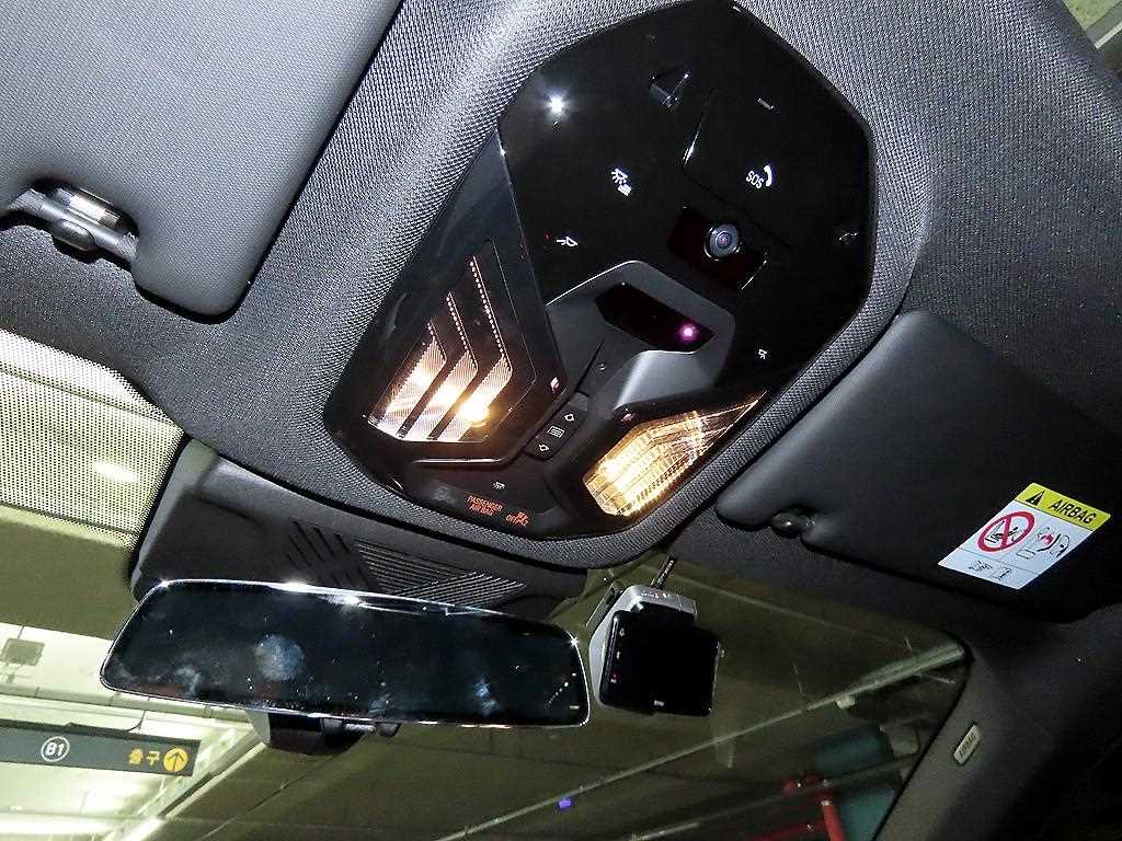 BMW 5-Series — photo 16
