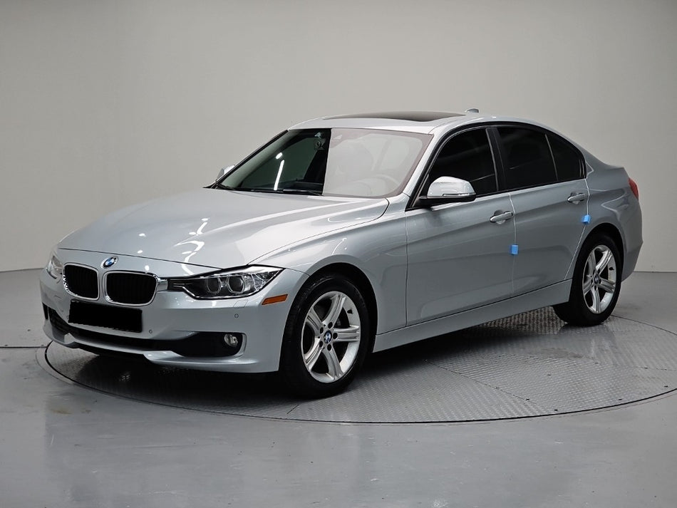 BMW 3-Series — photo 01