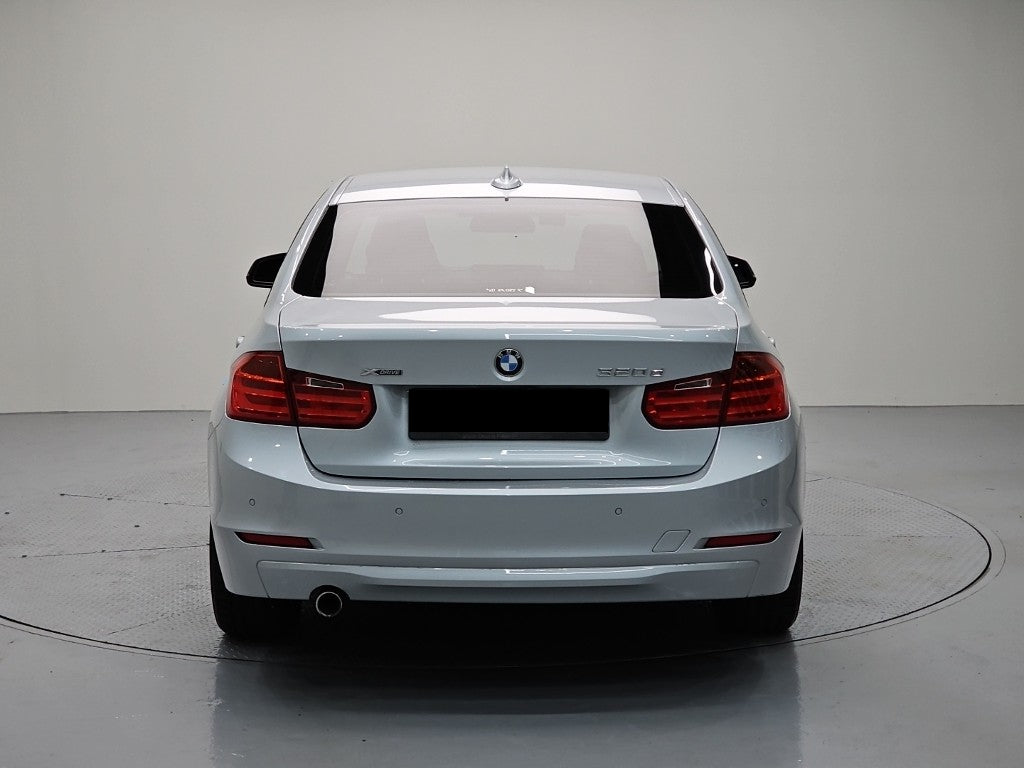BMW 3-Series — photo 03