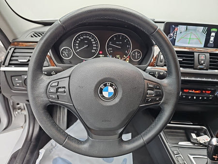 BMW 3-Series — photo 09