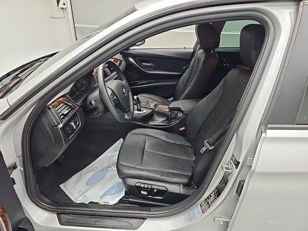 BMW 3-Series — photo 11