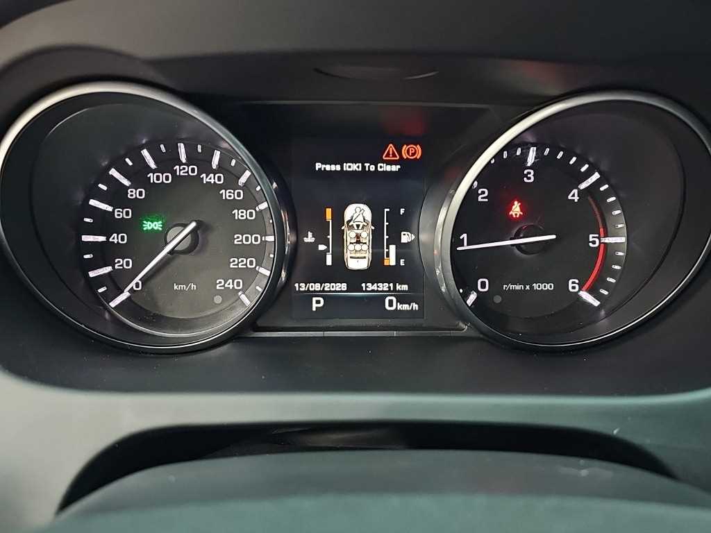 Land Rover Discovery Sport — photo 06