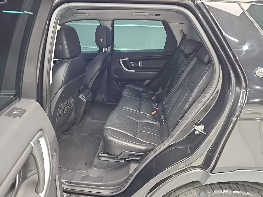 Land Rover Discovery Sport — photo 12