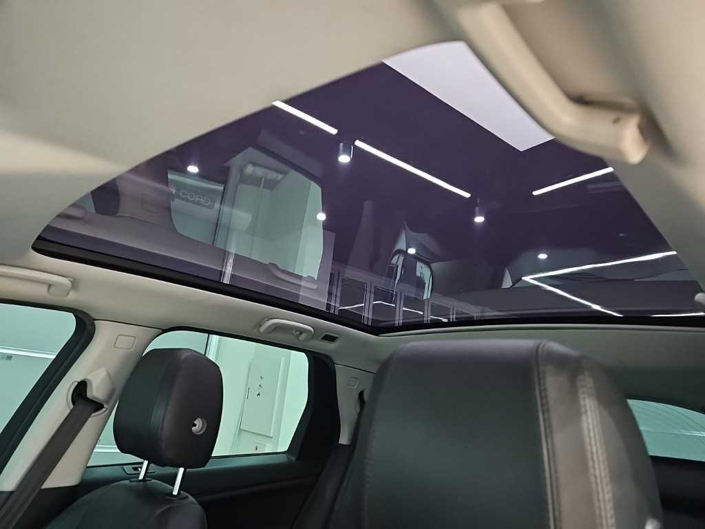 Land Rover Discovery Sport — photo 13