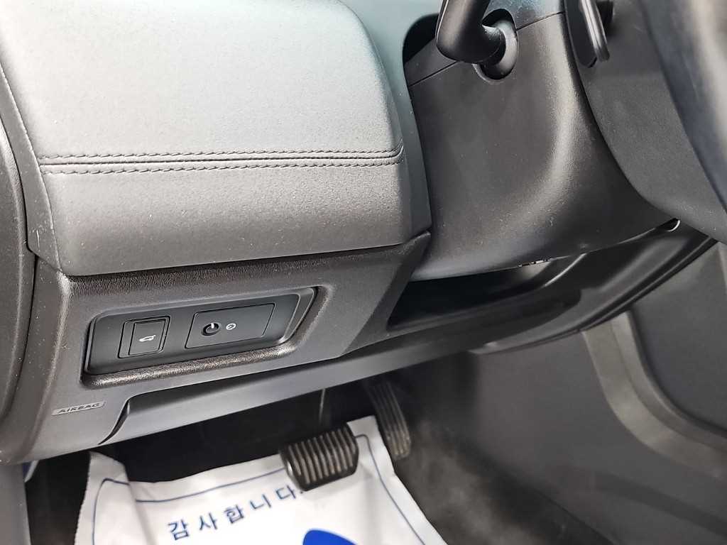 Land Rover Discovery Sport — photo 17