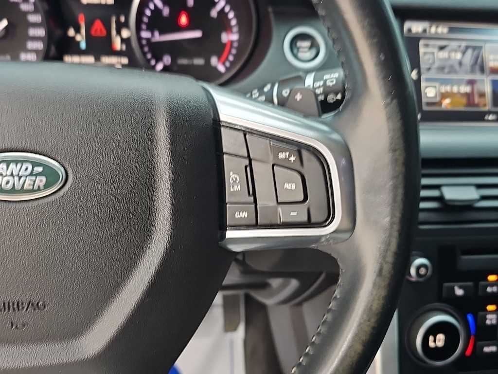 Land Rover Discovery Sport — photo 18