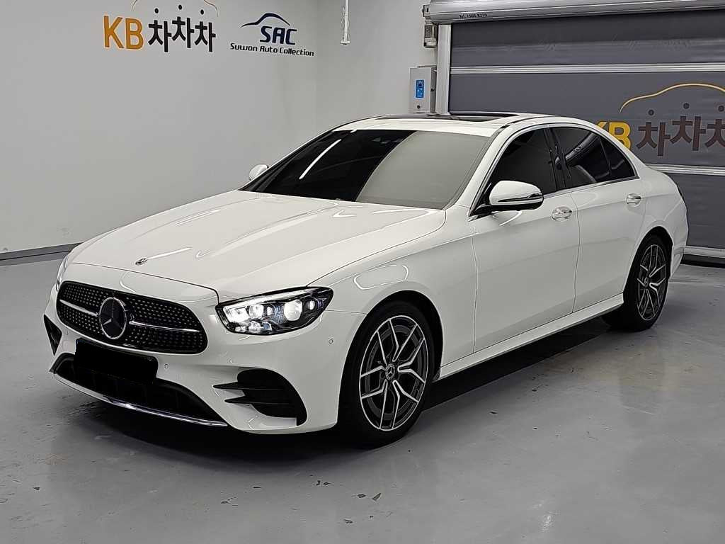 Mercedes-Benz E-Class — photo 02