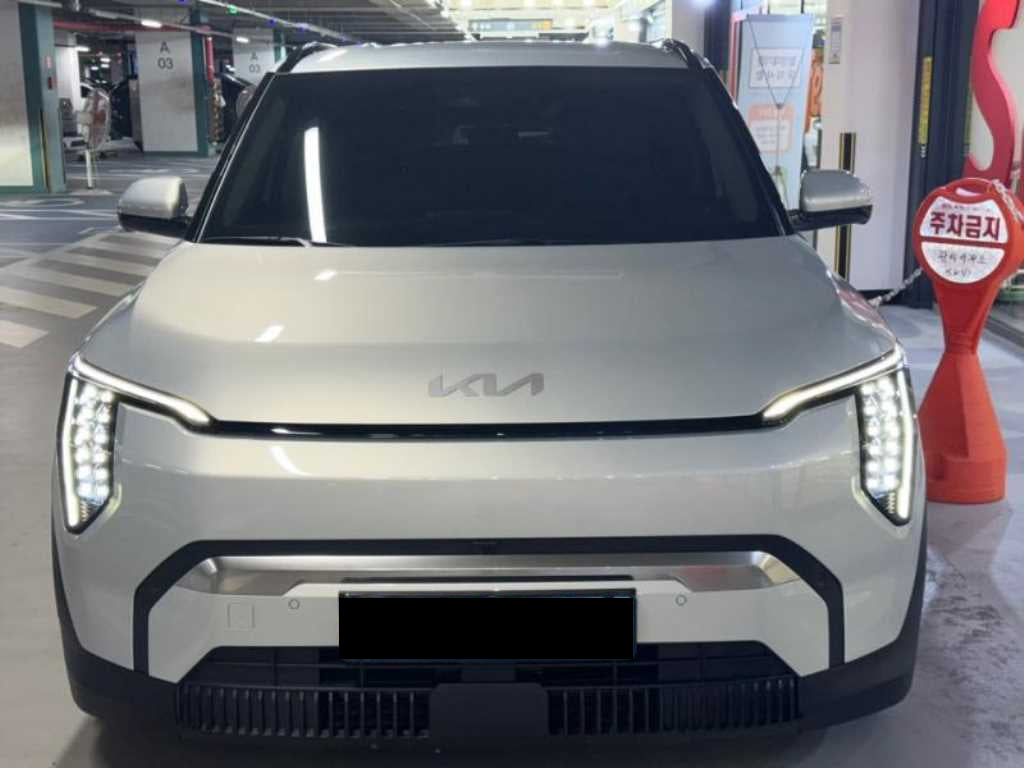 Kia EV3 — photo 01